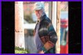 Gary Busey Pulls Pants Down, Exposes Penis to Urinate in Public